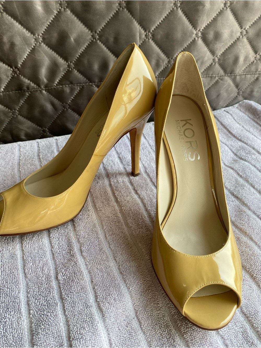 KORS Michael Kors Yellow Patent Peep Toe Stiletto Pumps - Size 10